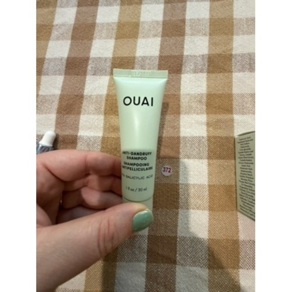 OUAI Anti-Dandruff Shampoo 2% Salicylic Acid Travel Size 1 fl oz 30 ml New